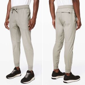 Lululemon ABC Jogger 31" in Riverstone Size S